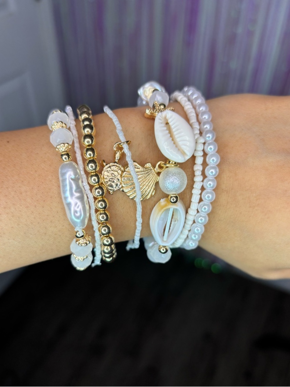 Gold & White Shell Beaded Stack Bracelet Set Lightweight Perfect Summe Accessory